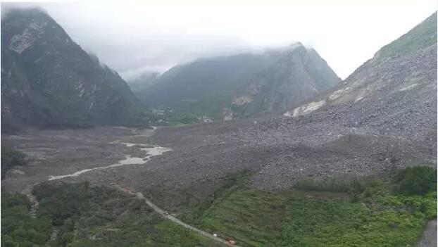 四川茂縣山體垮塌，整個村瞬間被活埋